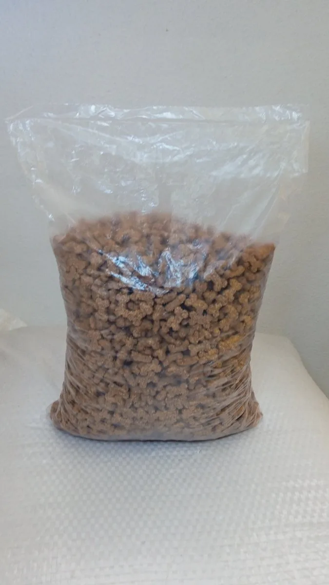 Ração de Cães Adultos Premium Sabor Carne Kg