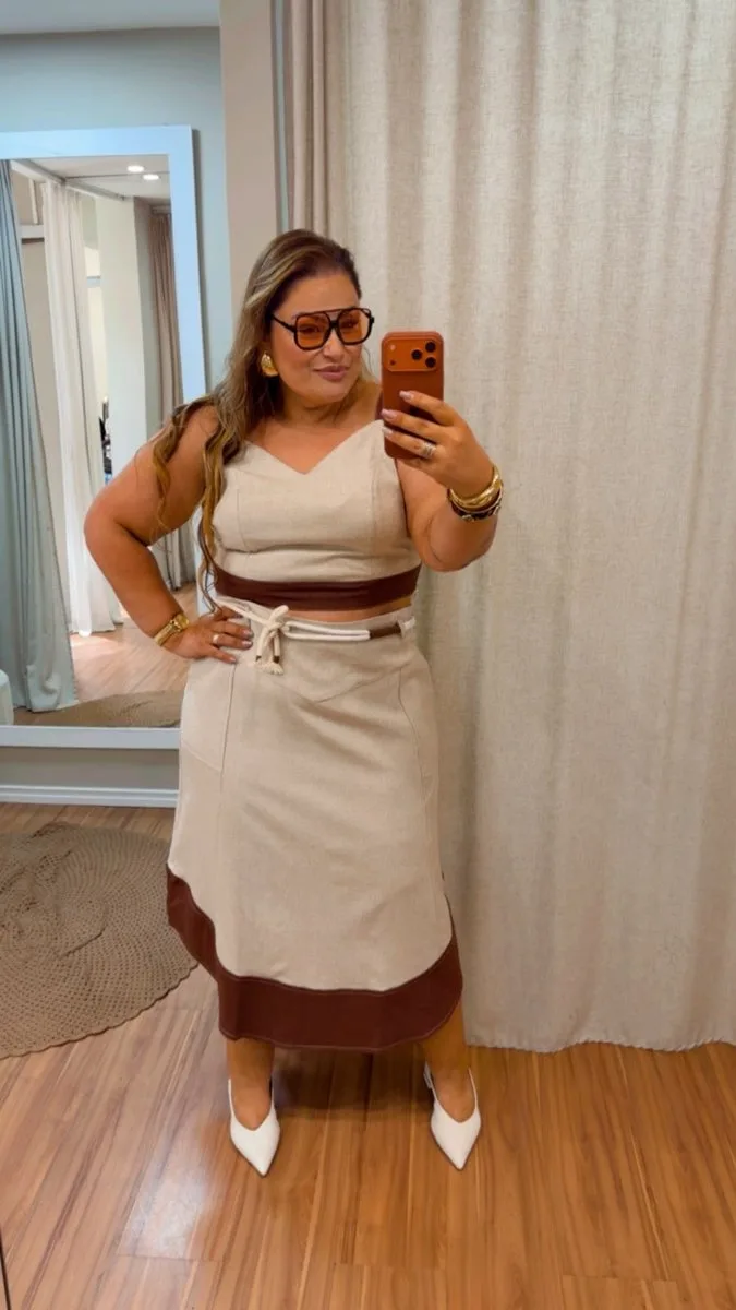 CONJUNTO TOP E SAIA BICOLOR COM RECORTES