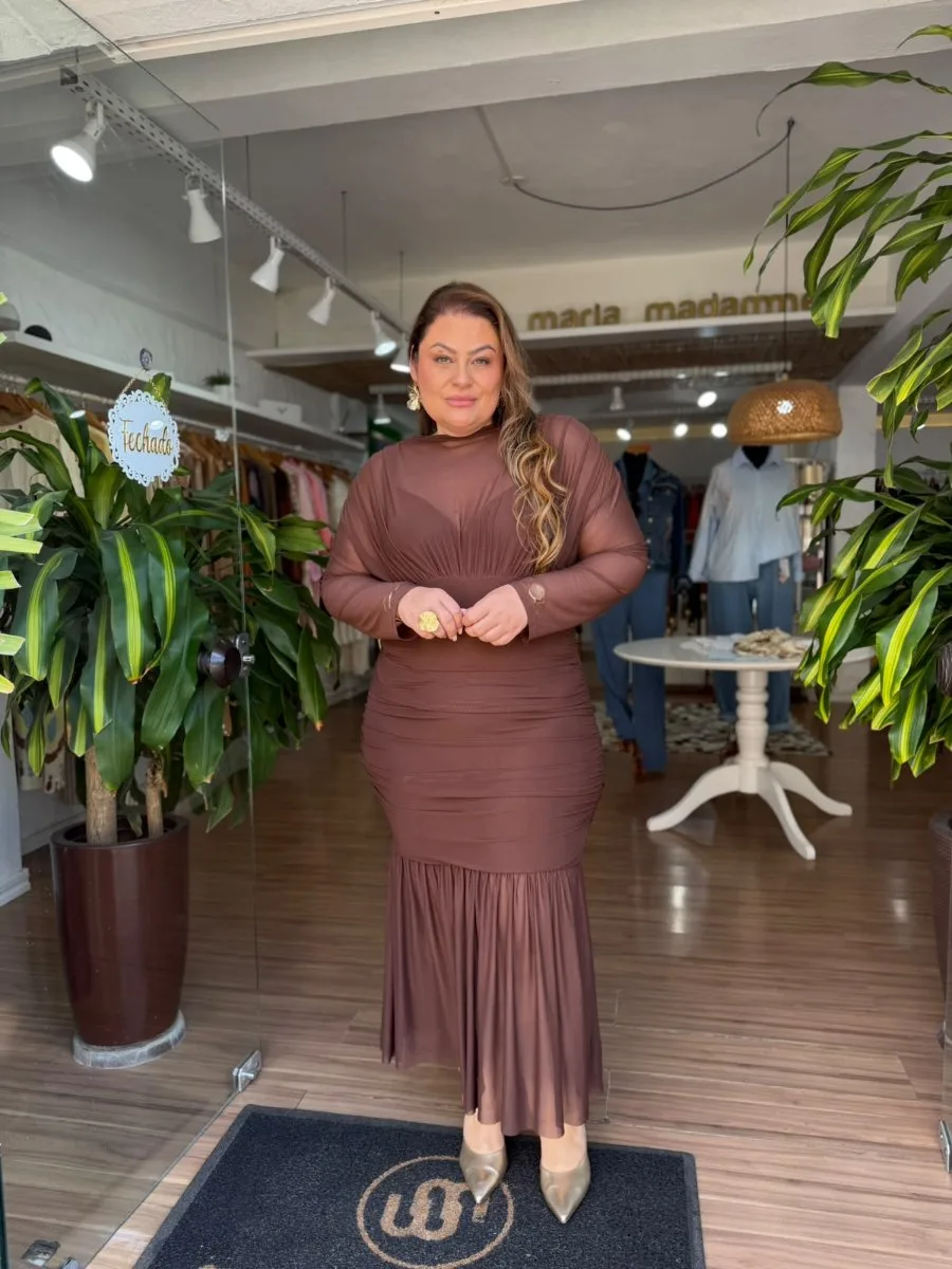 VESTIDO EM TULE MARROM DRAPEADO
